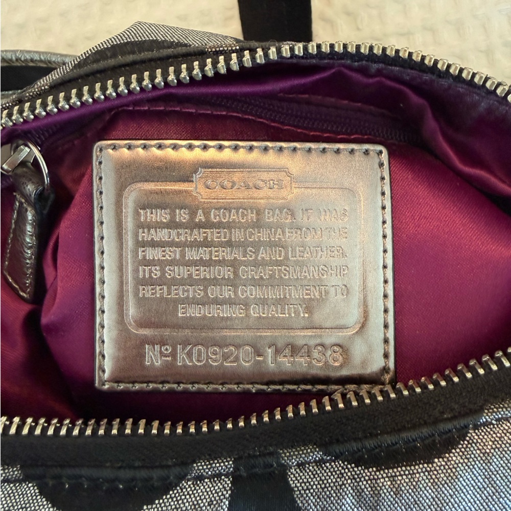 Coach Poppy Signature Lurex Groovy Shoulder Swing Bag Silver and Black Vintage - Picture 9 of 12